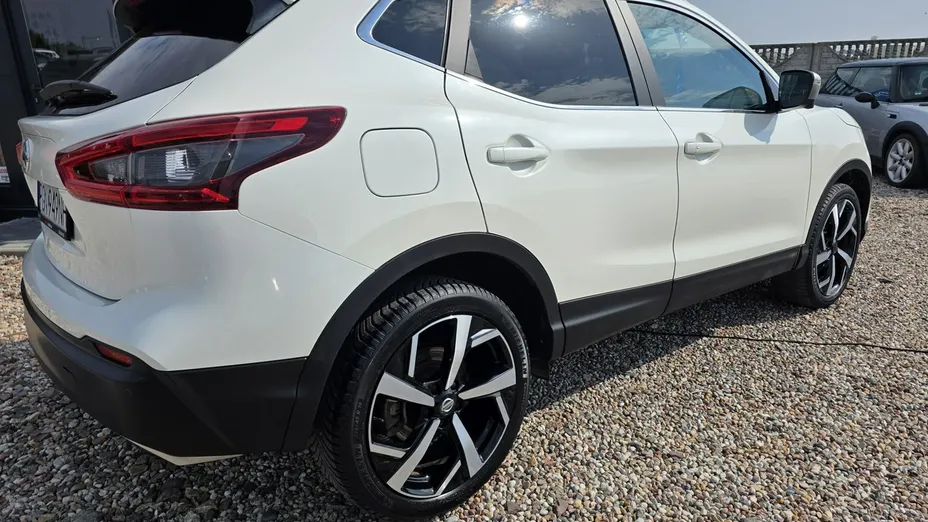 NISSAN Qashqai -
