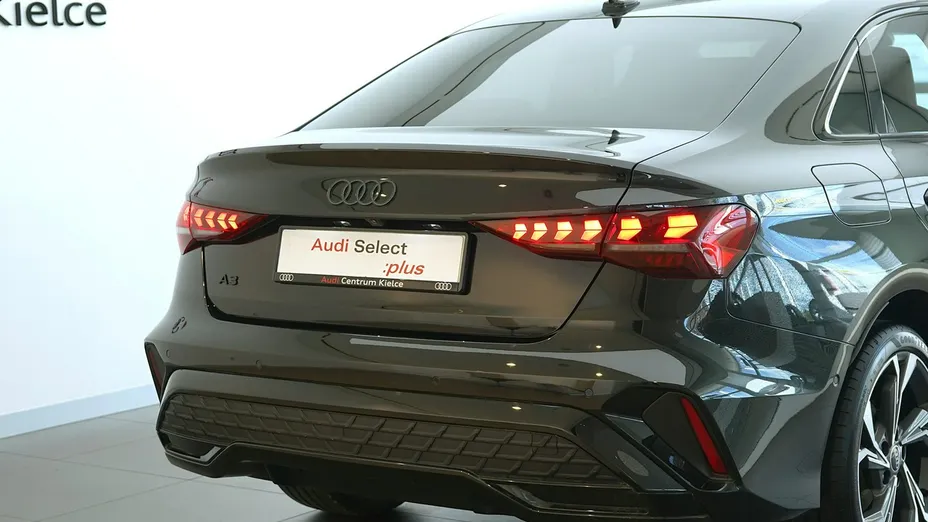 AUDI A3 Limousine -