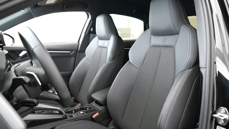 AUDI A3 Limousine -