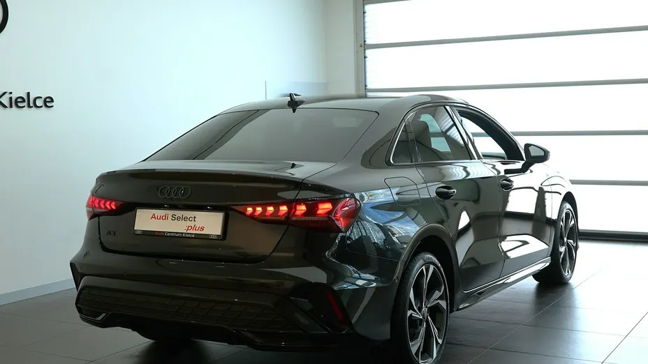 AUDI A3 Limousine -
