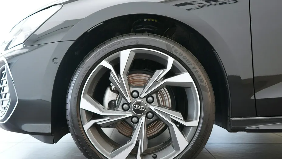 AUDI A3 Limousine -