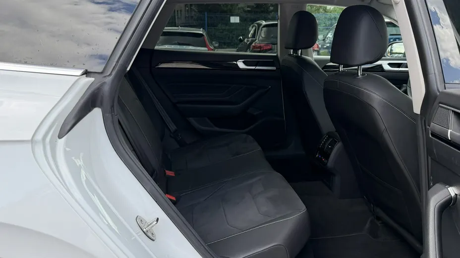 VOLKSWAGEN Arteon -