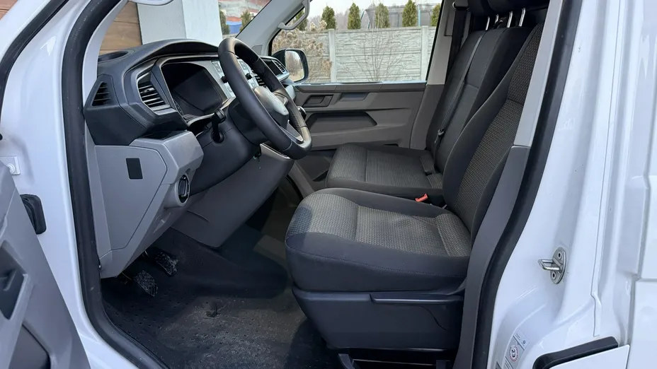 VOLKSWAGEN Transporter -