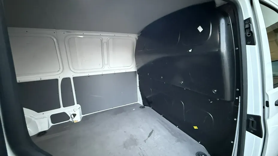 VOLKSWAGEN Transporter -