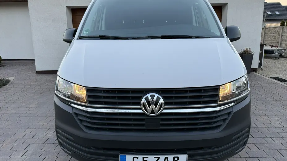 VOLKSWAGEN Transporter -