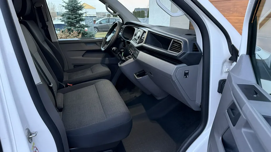 VOLKSWAGEN Transporter -