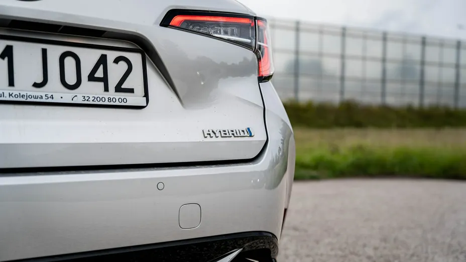 TOYOTA Corolla -