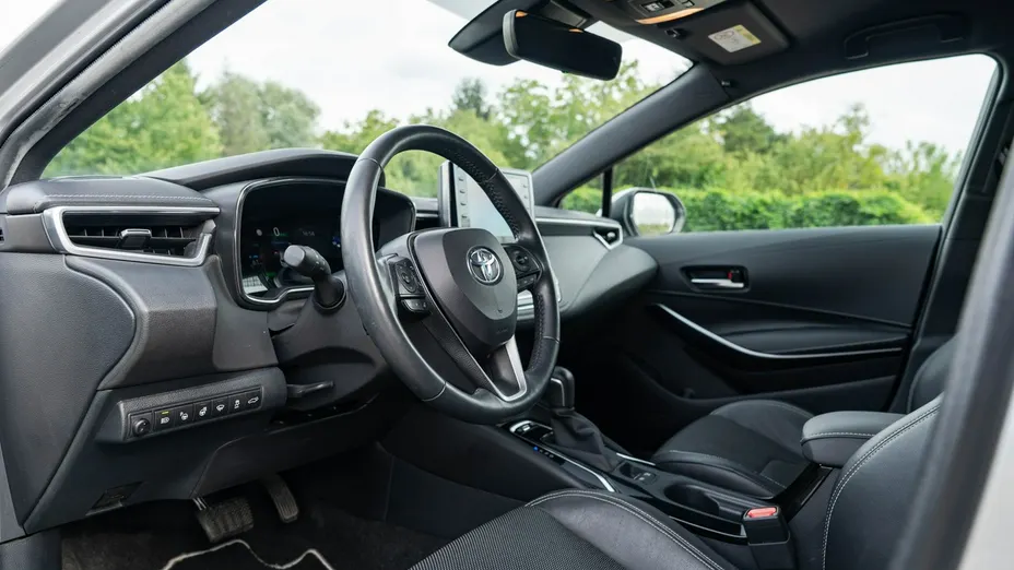 TOYOTA Corolla -