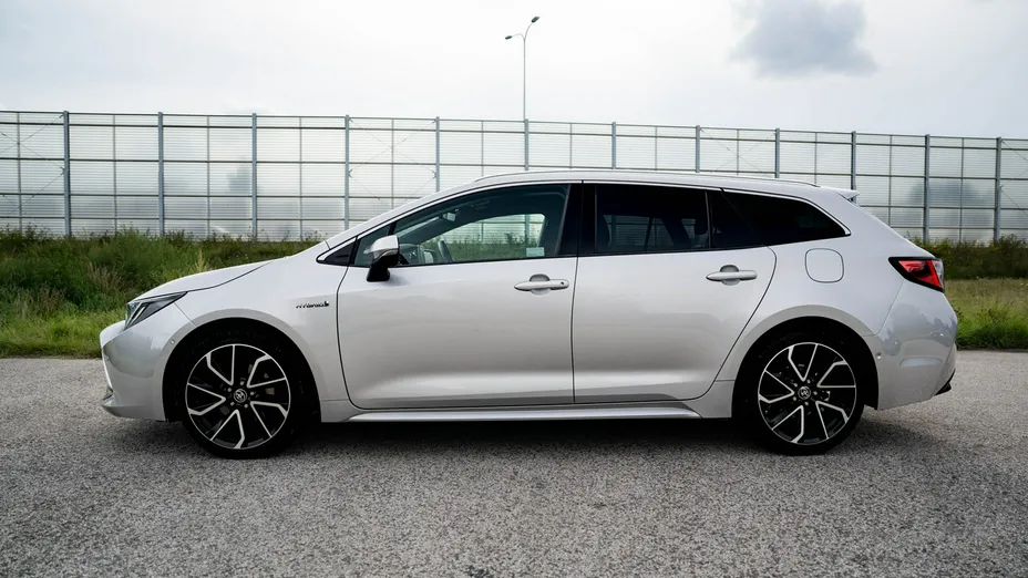 TOYOTA Corolla -