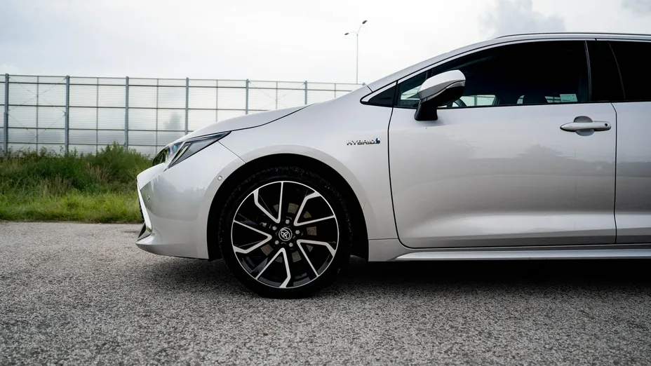 TOYOTA Corolla -