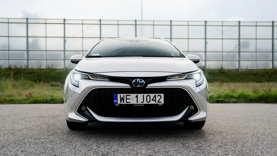 TOYOTA Corolla -