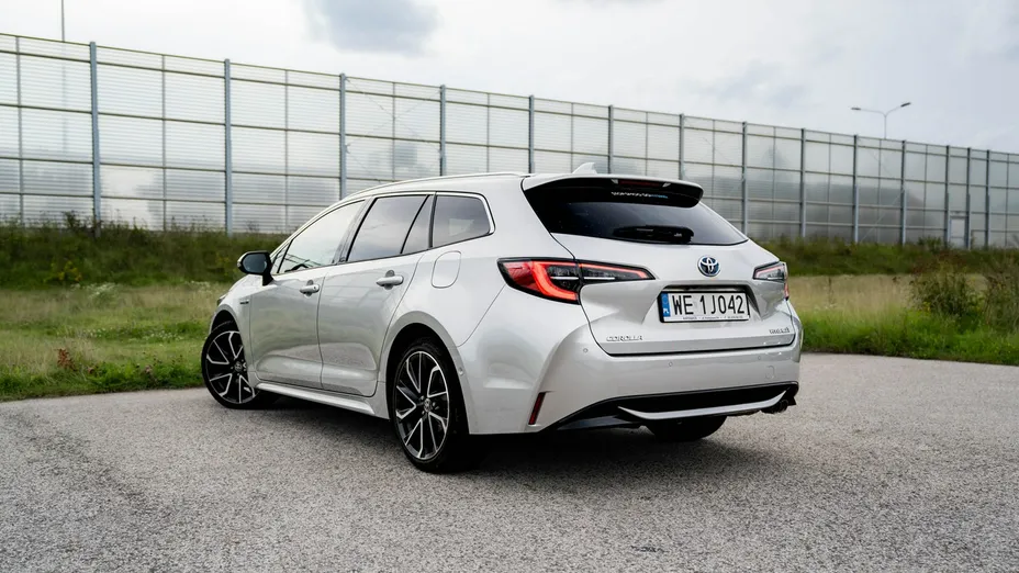 TOYOTA Corolla -