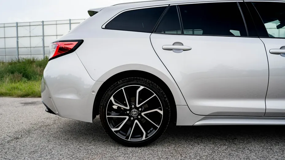 TOYOTA Corolla -