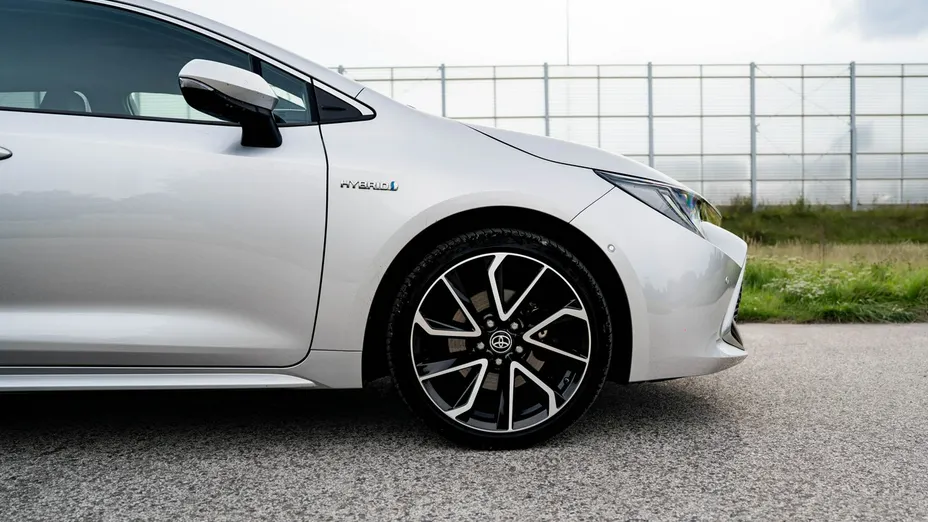 TOYOTA Corolla -