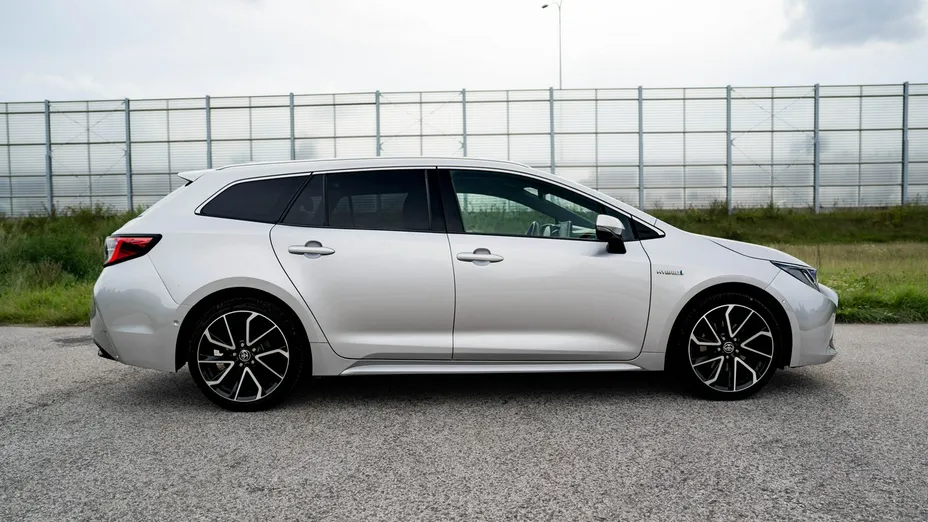 TOYOTA Corolla -