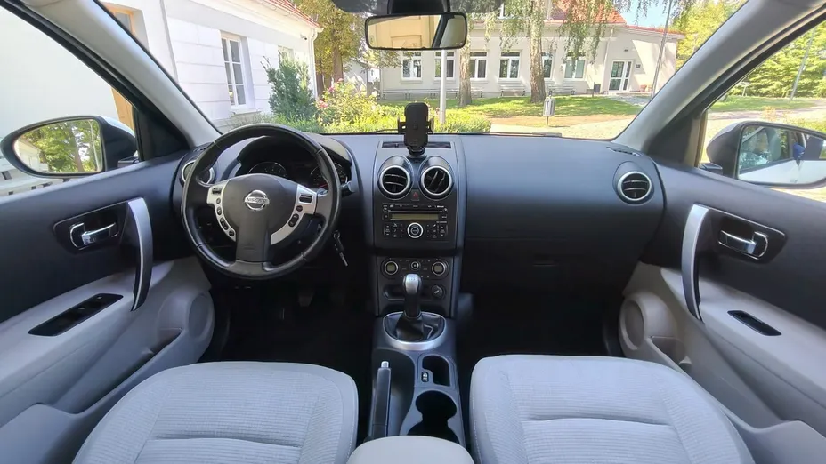 NISSAN Qashqai -