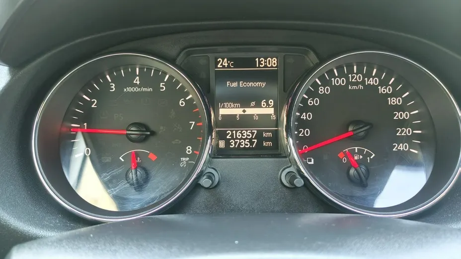 NISSAN Qashqai -