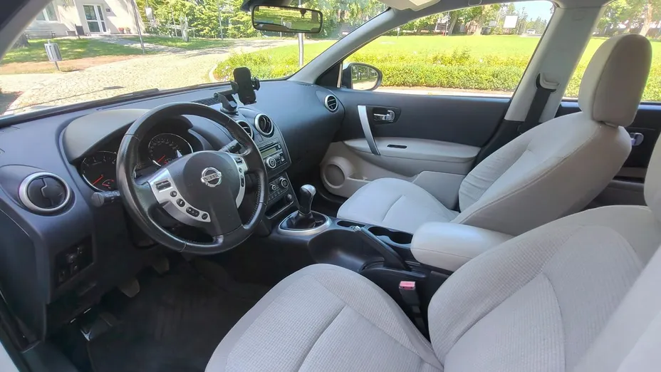 NISSAN Qashqai -