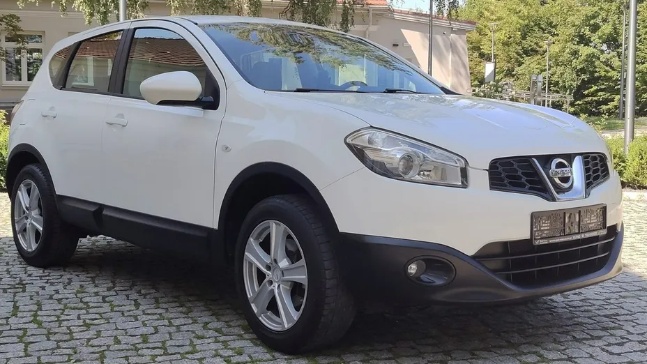 NISSAN Qashqai -