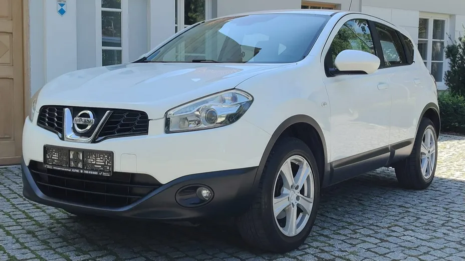 NISSAN Qashqai -