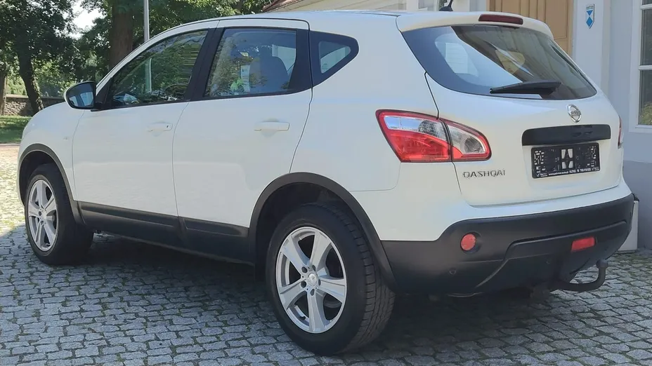 NISSAN Qashqai -