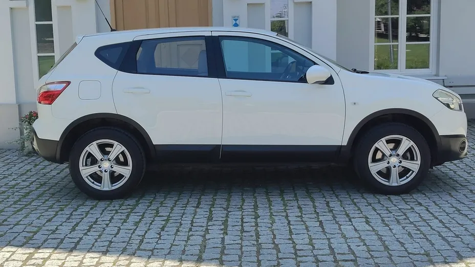 NISSAN Qashqai -