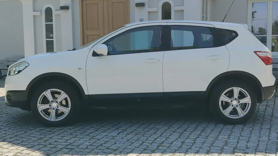 NISSAN Qashqai -