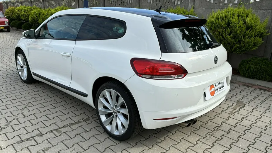 VOLKSWAGEN Scirocco -