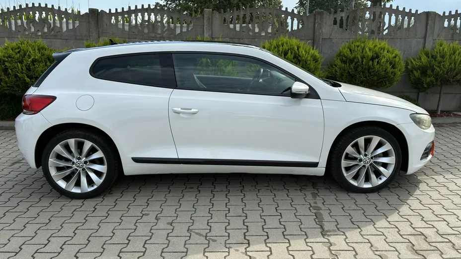 VOLKSWAGEN Scirocco -
