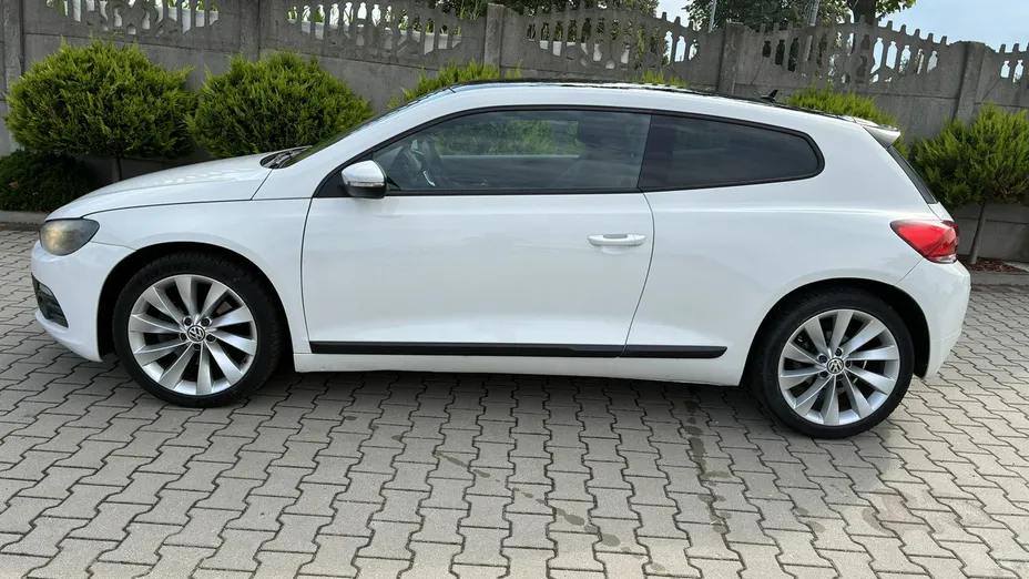 VOLKSWAGEN Scirocco -