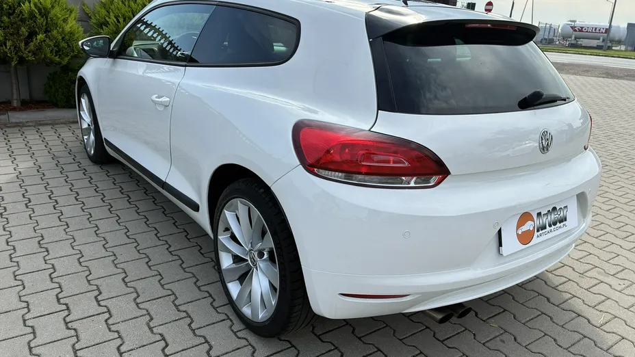 VOLKSWAGEN Scirocco -