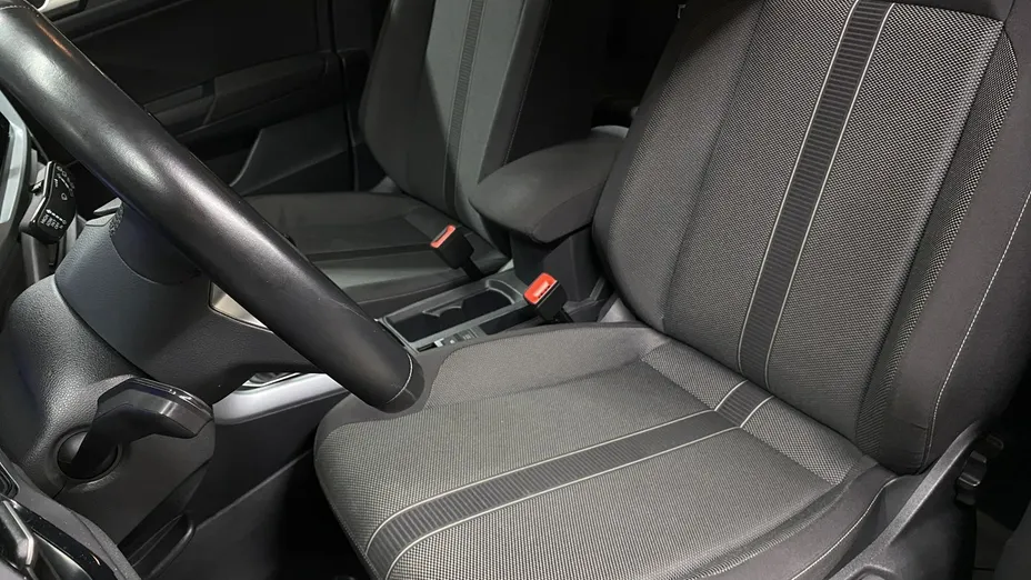 VOLKSWAGEN T-ROC -