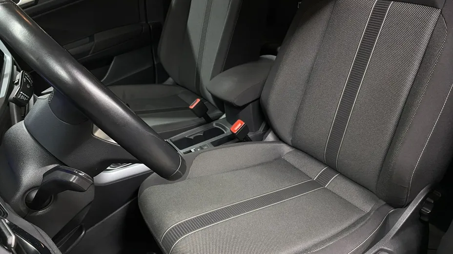 VOLKSWAGEN T-ROC -