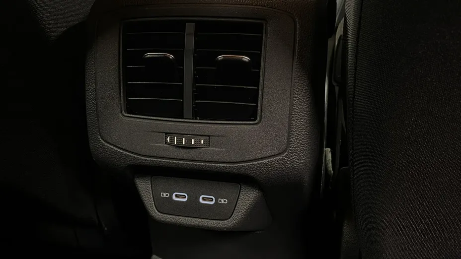 VOLKSWAGEN T-ROC -