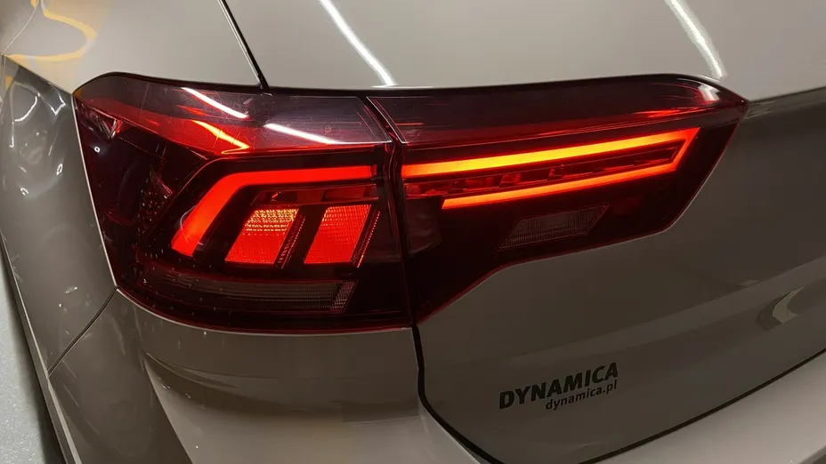 VOLKSWAGEN T-ROC -