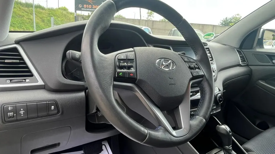 HYUNDAI Tucson -