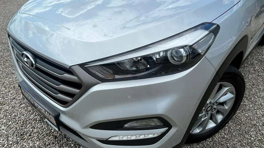 HYUNDAI Tucson -