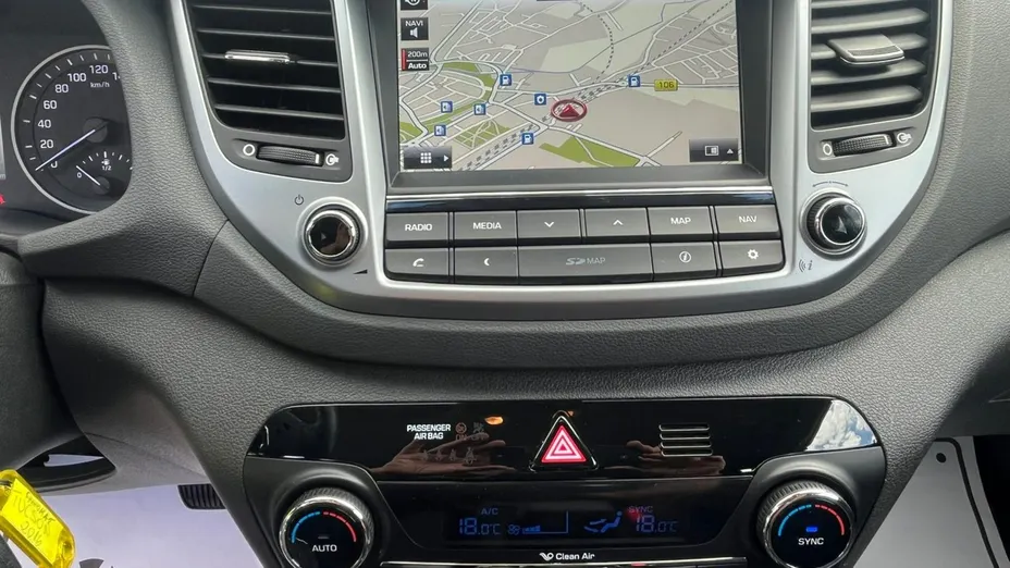 HYUNDAI Tucson -
