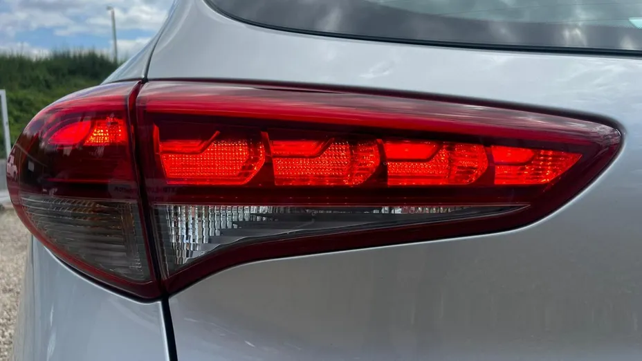HYUNDAI Tucson -