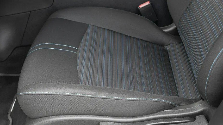 NISSAN Leaf -