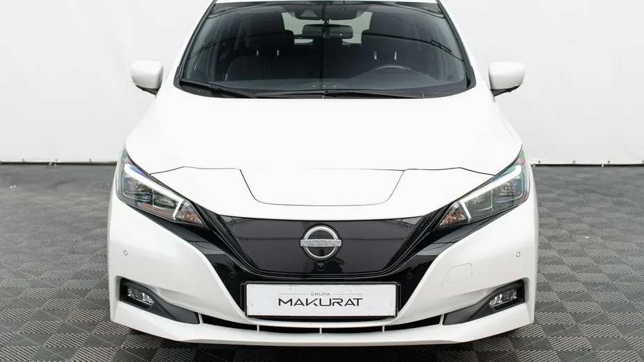 NISSAN Leaf -