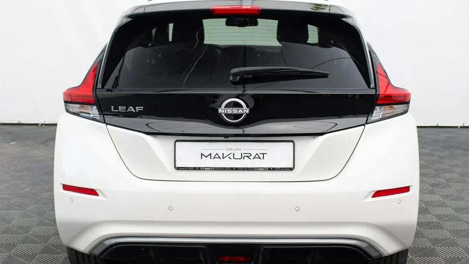 NISSAN Leaf -