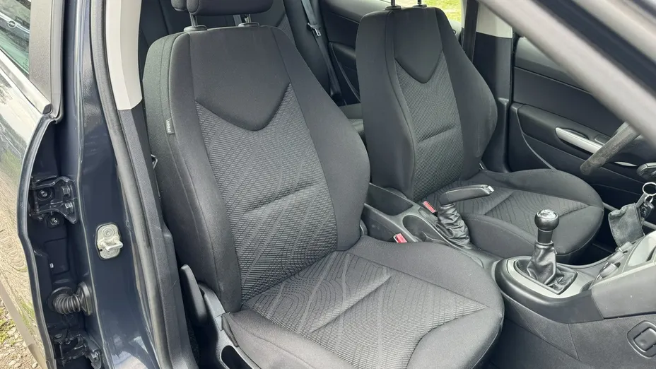 PEUGEOT 308 -