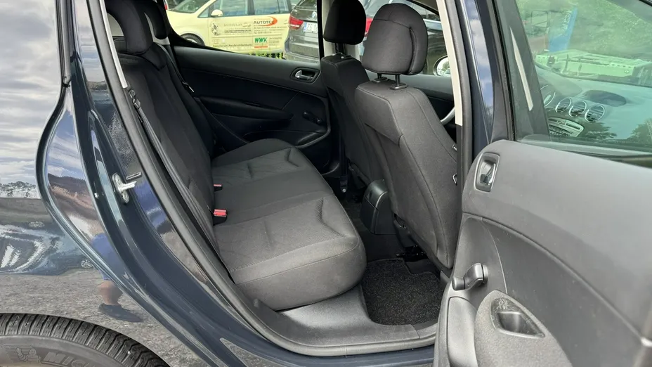 PEUGEOT 308 -
