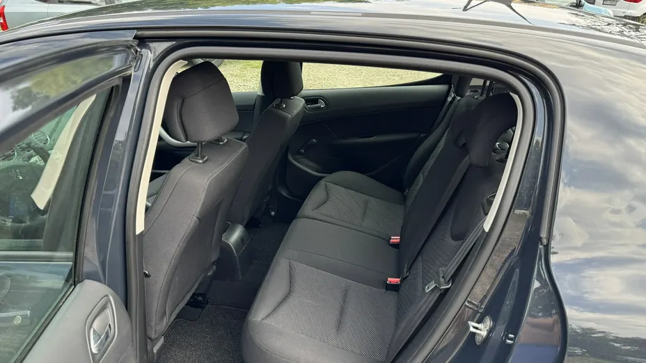 PEUGEOT 308 -