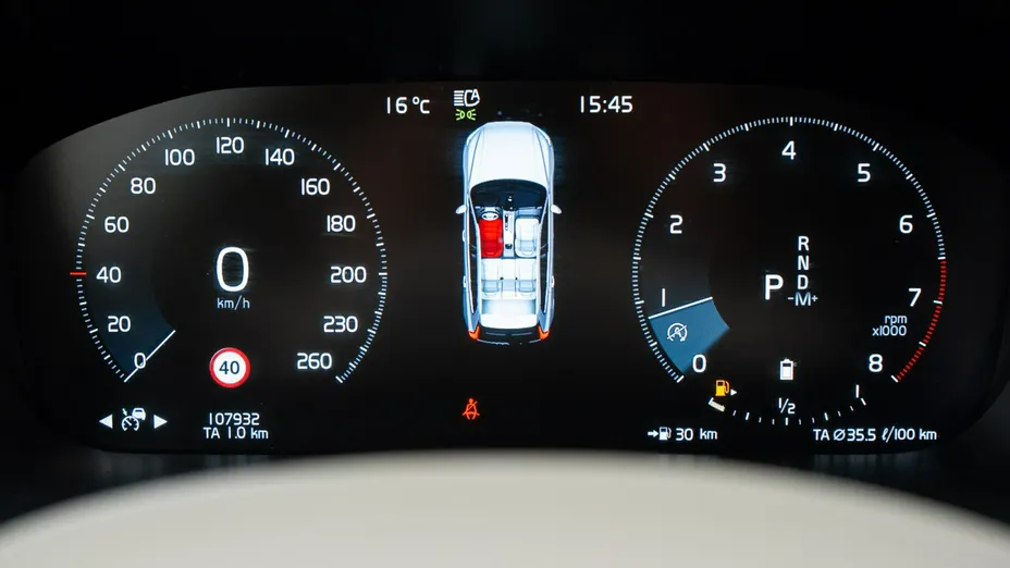 VOLVO XC60 -