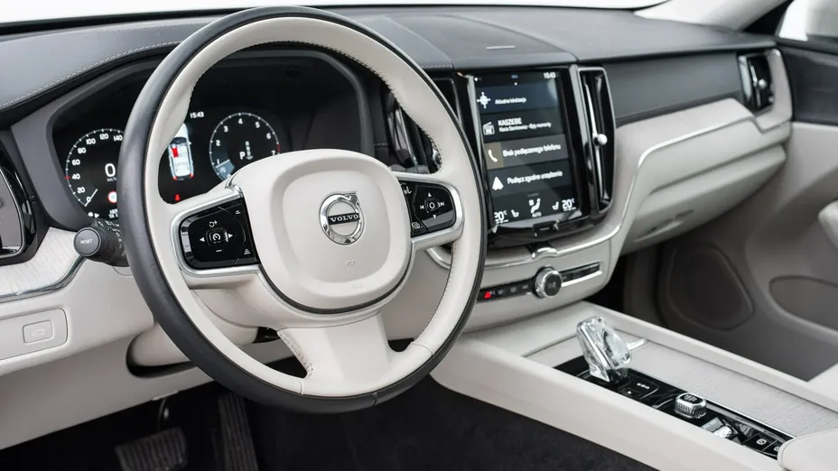 VOLVO XC60 -