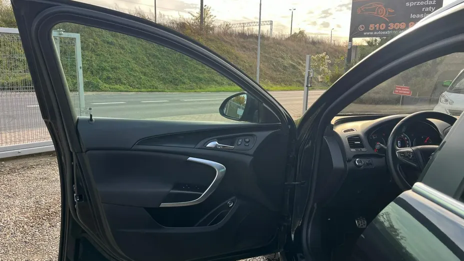 OPEL Insignia -