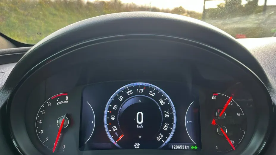 OPEL Insignia -