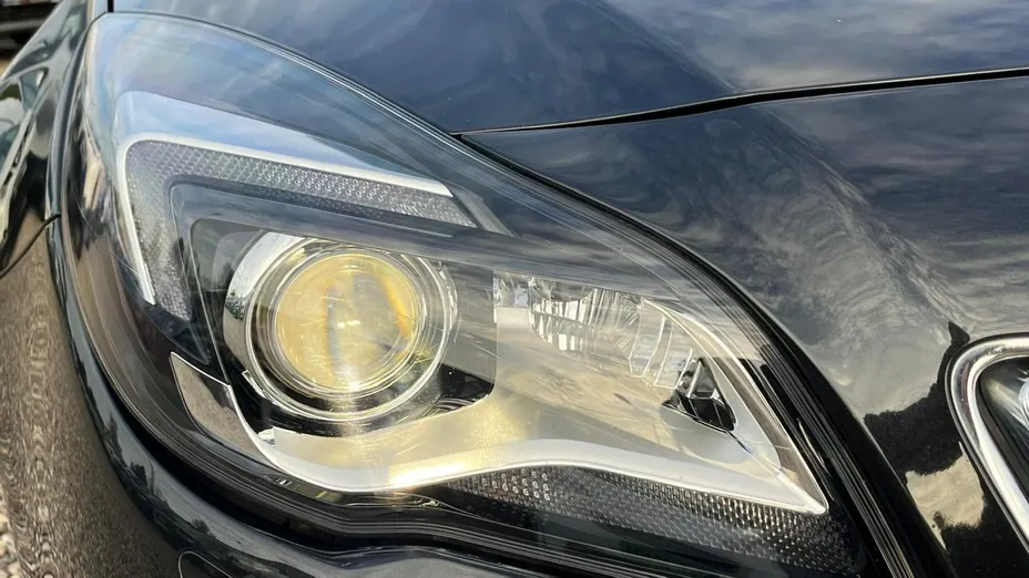 OPEL Insignia -